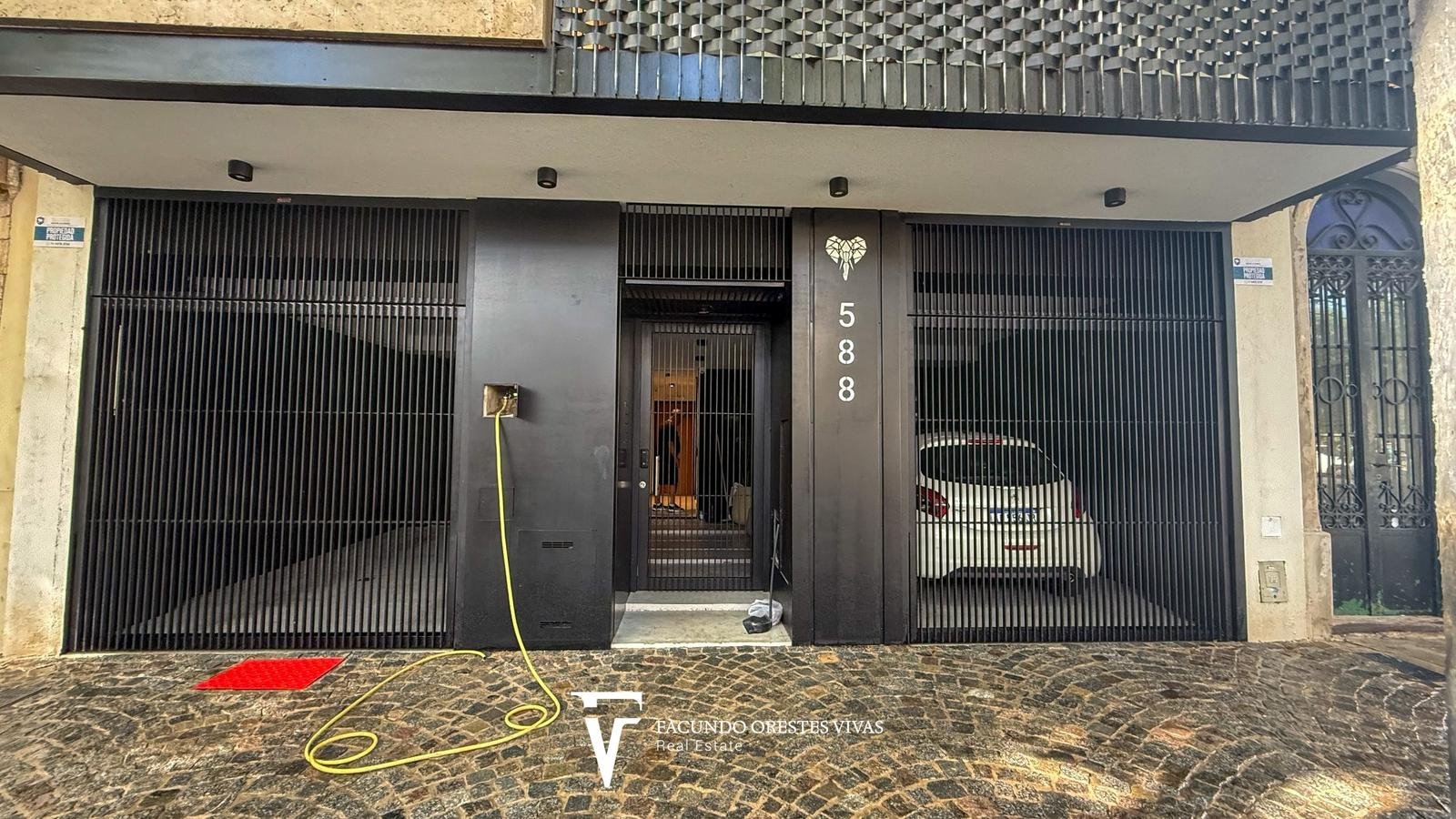 VENTA-DEPARTAMENTO-DOS AMBIENTES- BALCÓN-FRENTE-VILLA LURO