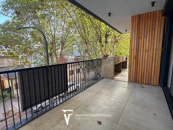 VENTA-DEPARTAMENTO-DOS AMBIENTES- BALCÓN-FRENTE-VILLA LURO