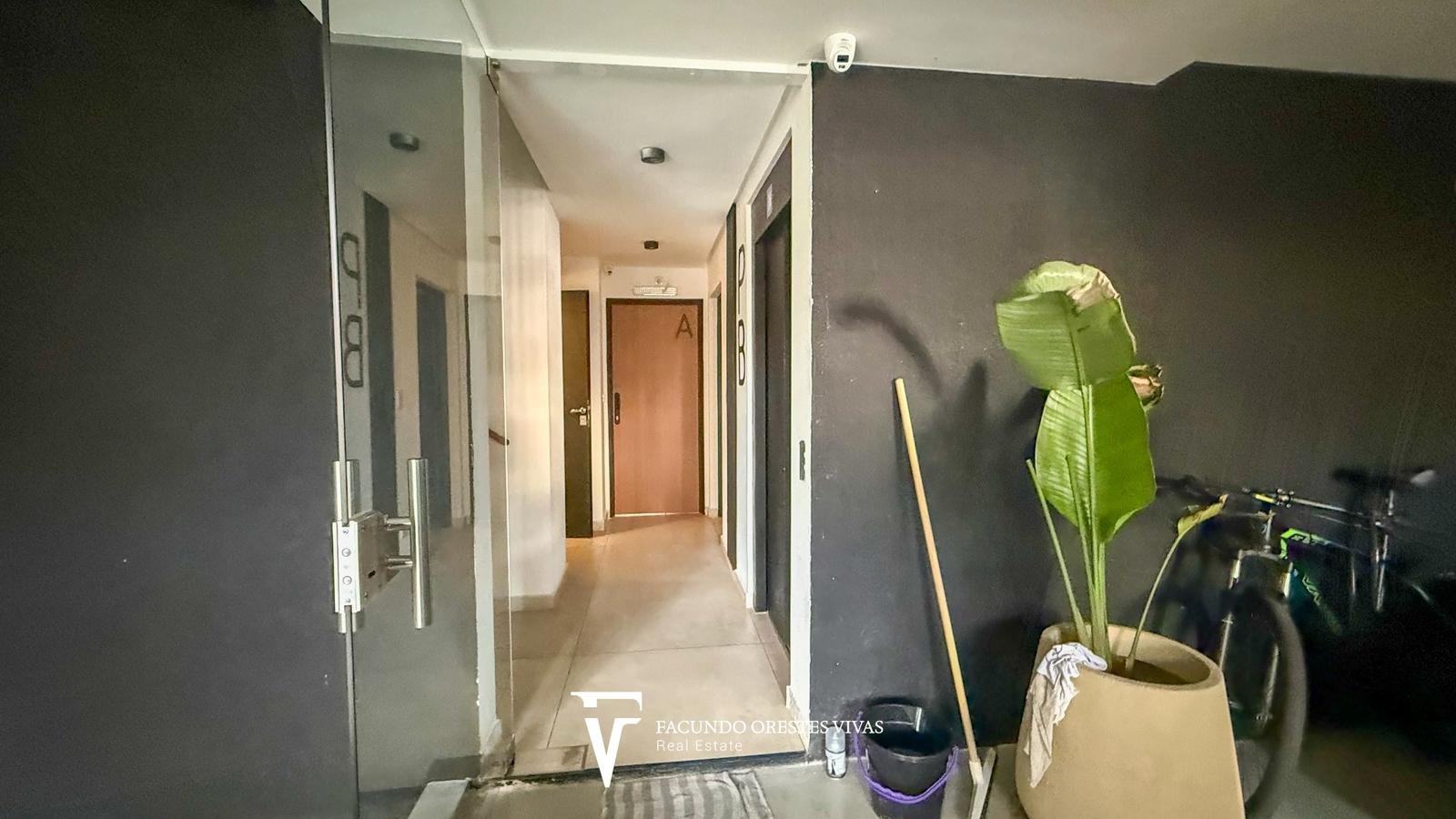 VENTA-DEPARTAMENTO-DOS AMBIENTES- BALCÓN-FRENTE-VILLA LURO