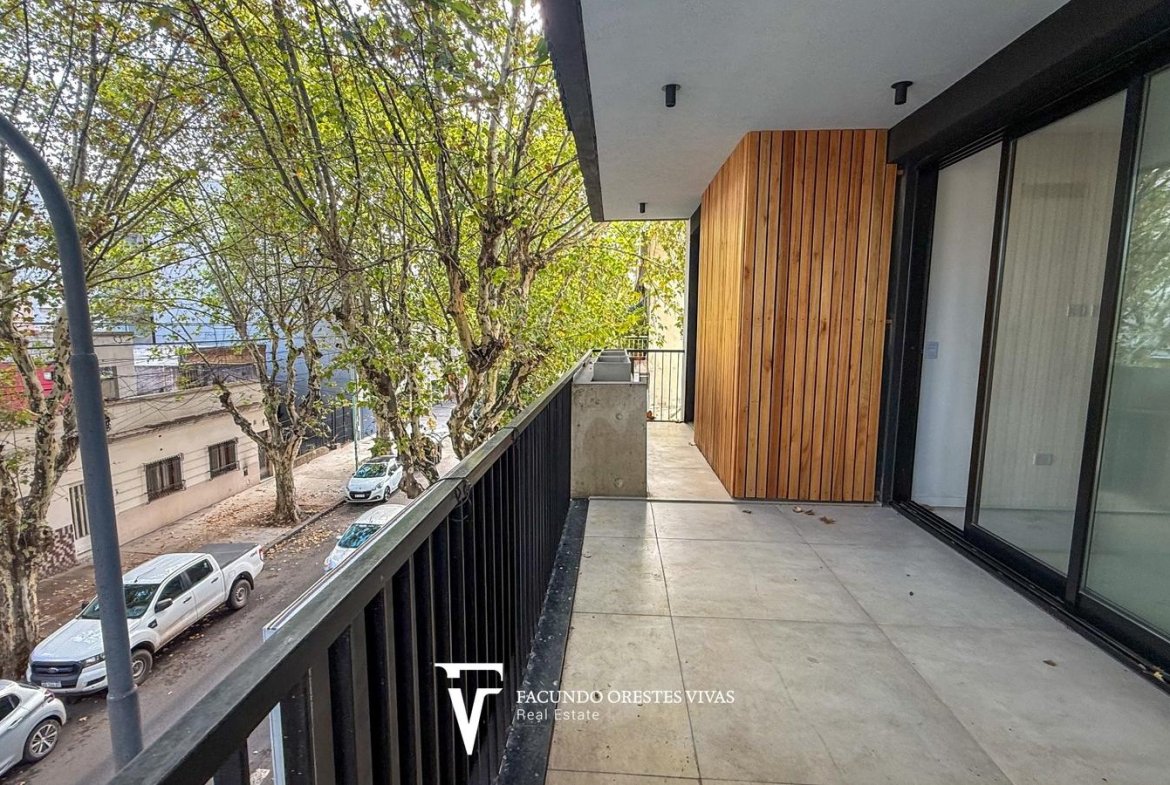 VENTA-DEPARTAMENTO-DOS AMBIENTES- BALCÓN-FRENTE-VILLA LURO