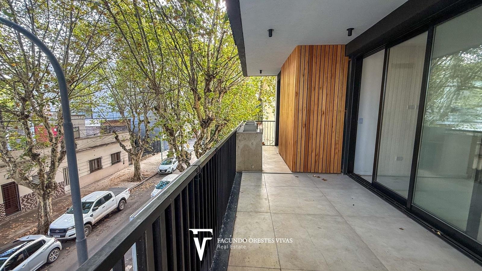 VENTA-DEPARTAMENTO-DOS AMBIENTES- BALCÓN-FRENTE-VILLA LURO