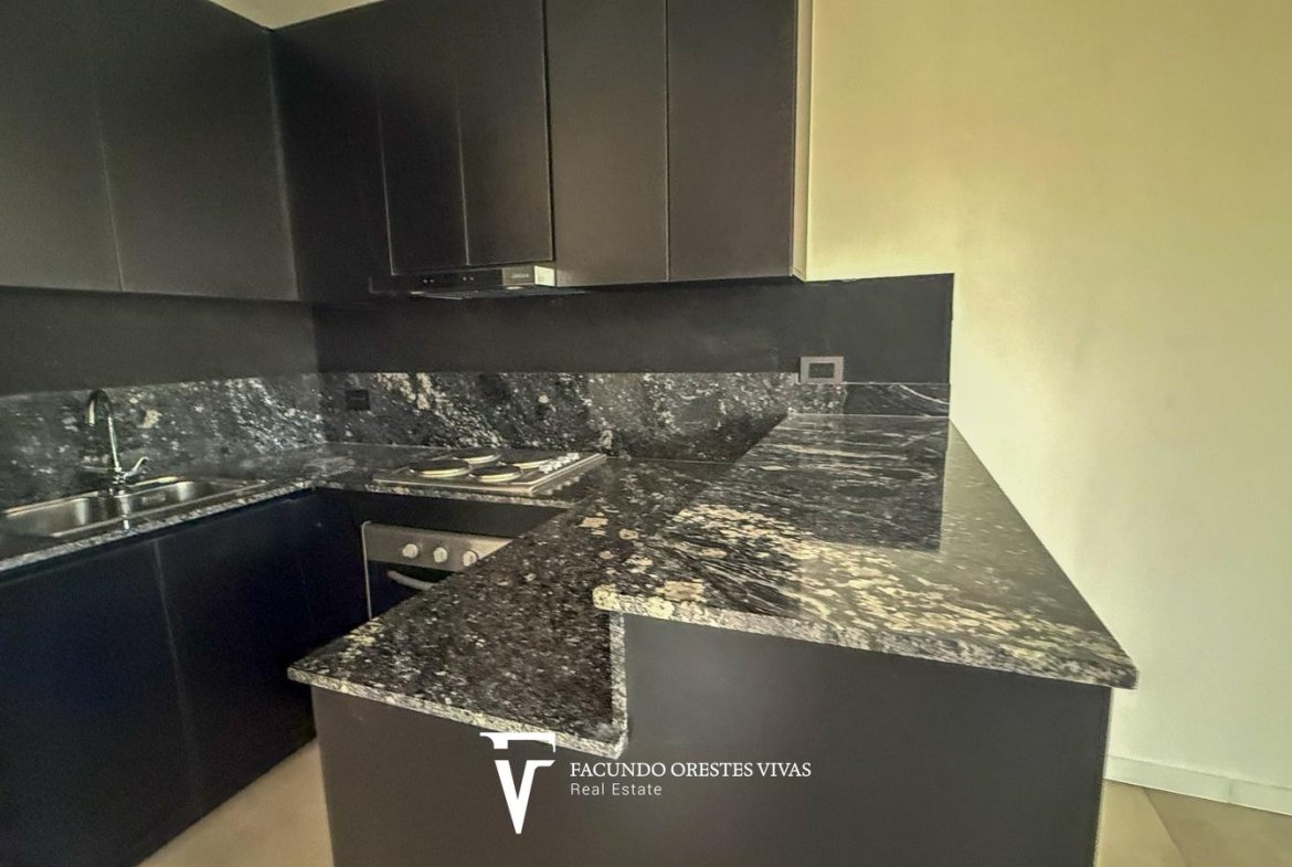 VENTA-DEPARTAMENTO-DOS AMBIENTES- BALCÓN-FRENTE-VILLA LURO