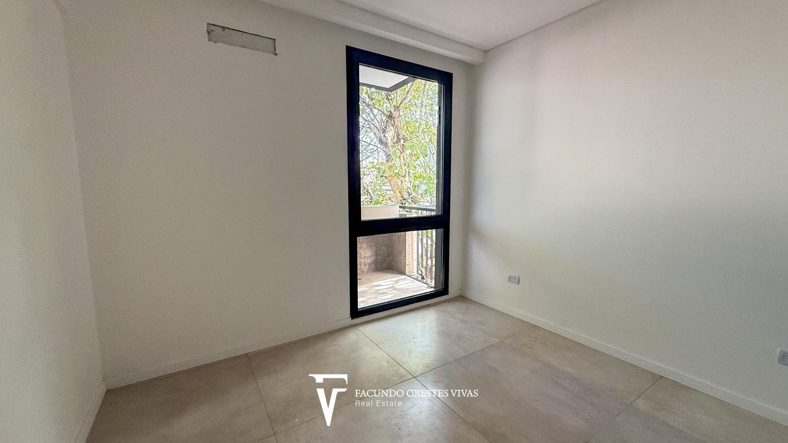 VENTA-DEPARTAMENTO-DOS AMBIENTES- BALCÓN-FRENTE-VILLA LURO
