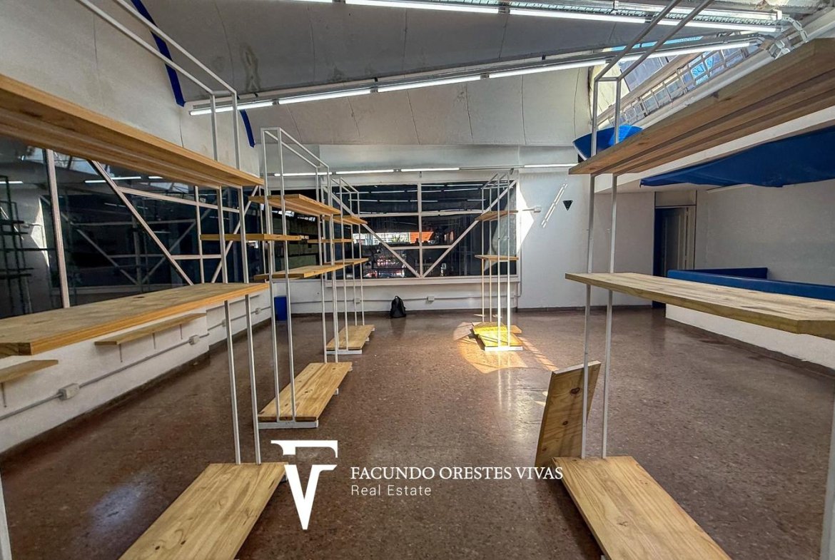 VENTA – LOCAL – GALERÍA – 200 M2 – PERMUTA – CUOTAS – LINIERS
