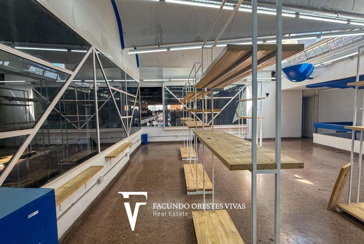VENTA – LOCAL – GALERÍA – 200 M2 – PERMUTA – CUOTAS – LINIERS