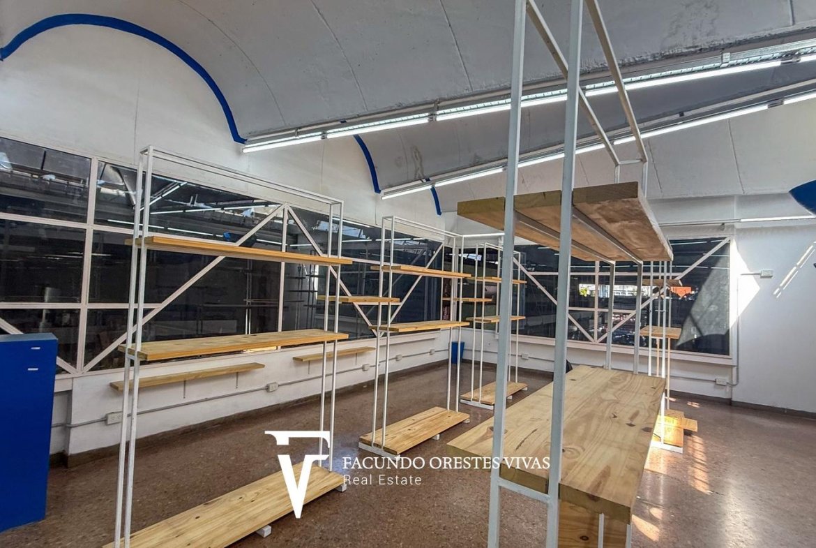 VENTA – LOCAL – GALERÍA – 200 M2 – PERMUTA – CUOTAS – LINIERS