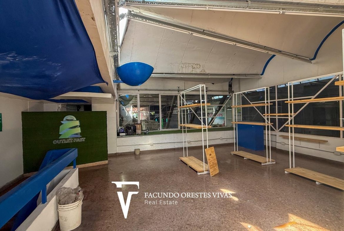 VENTA – LOCAL – GALERÍA – 200 M2 – PERMUTA – CUOTAS – LINIERS