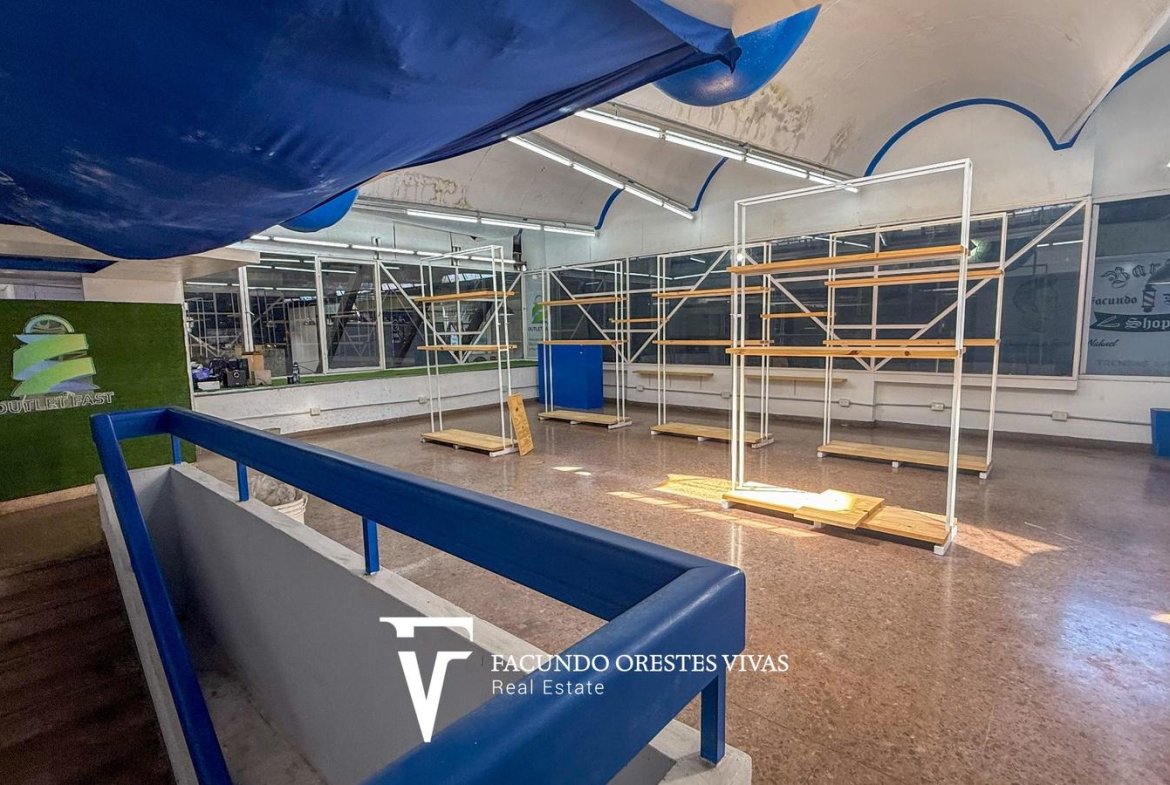 VENTA – LOCAL – GALERÍA – 200 M2 – PERMUTA – CUOTAS – LINIERS