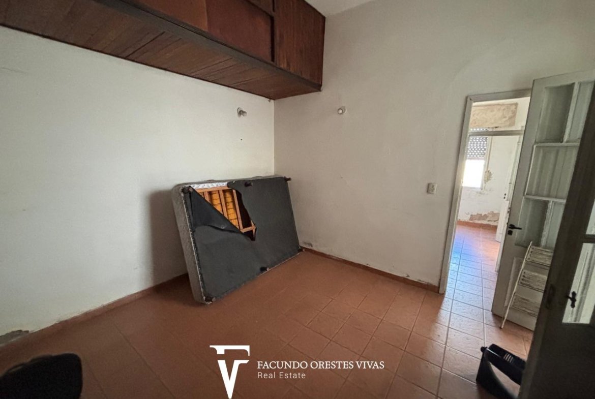VENTA – CASA – LOTE PROPIO – TRES AMBIENTES – GARAGE/LOCAL – CIUDADELA