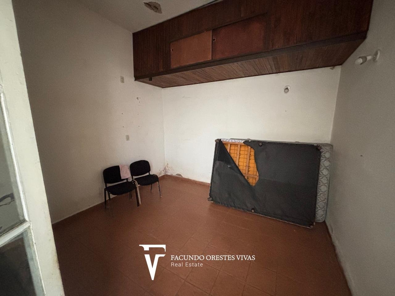 VENTA – CASA – LOTE PROPIO – TRES AMBIENTES – GARAGE/LOCAL – CIUDADELA