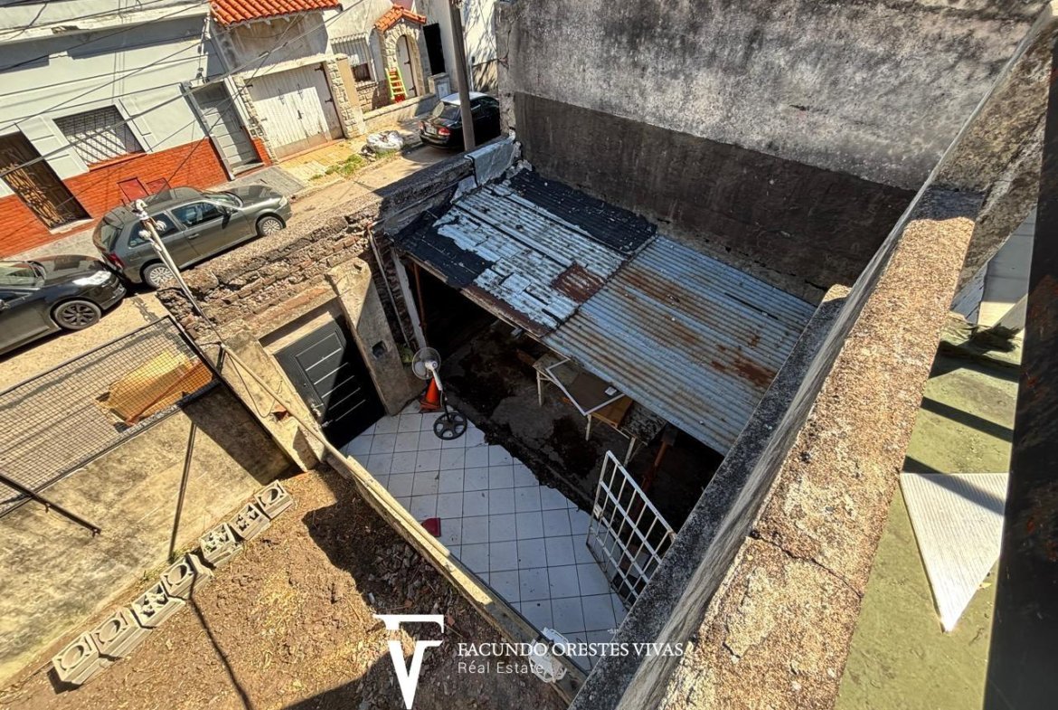 VENTA – CASA – LOTE PROPIO – TRES AMBIENTES – GARAGE/LOCAL – CIUDADELA