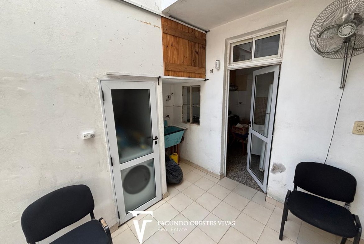 VENTA – CASA – LOTE PROPIO – TRES AMBIENTES – GARAGE/LOCAL – CIUDADELA