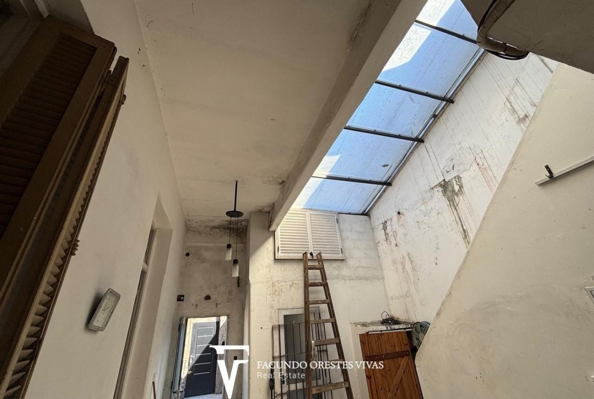 VENTA – CASA – LOTE PROPIO – TRES AMBIENTES – GARAGE/LOCAL – CIUDADELA