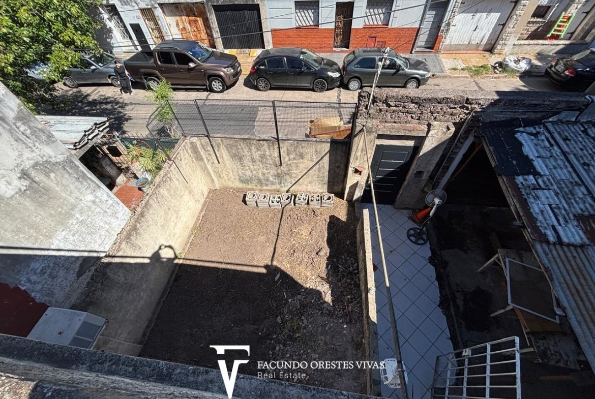 VENTA – CASA – LOTE PROPIO – TRES AMBIENTES – GARAGE/LOCAL – CIUDADELA
