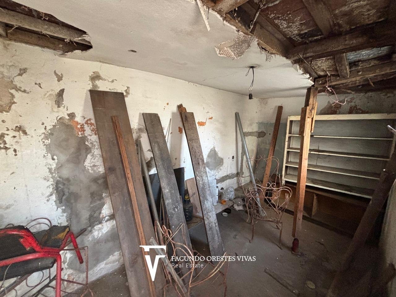 VENTA – CASA – LOTE PROPIO – TRES AMBIENTES – GARAGE/LOCAL – CIUDADELA