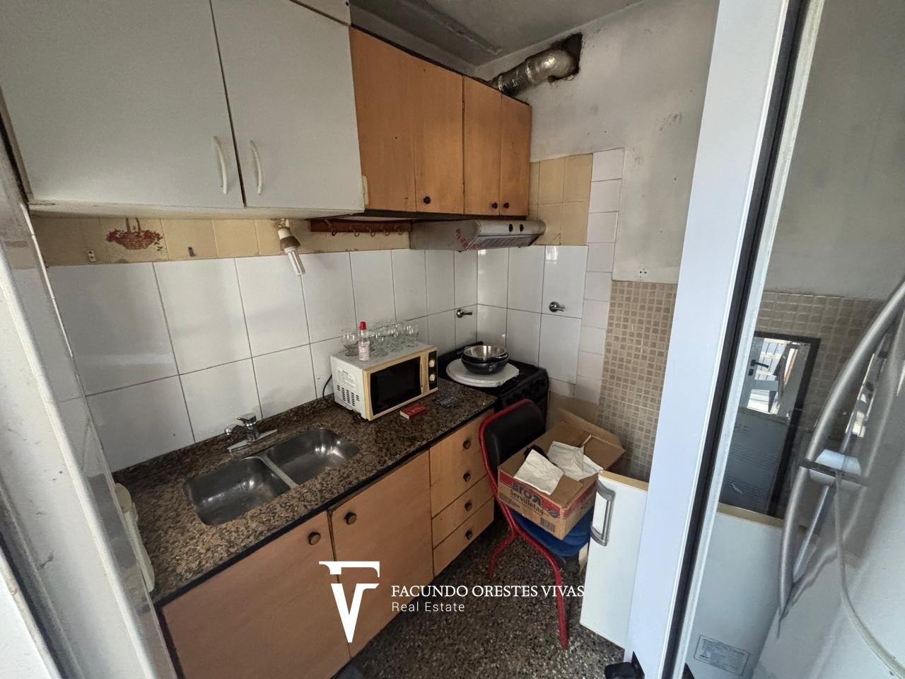 VENTA – CASA – LOTE PROPIO – TRES AMBIENTES – GARAGE/LOCAL – CIUDADELA