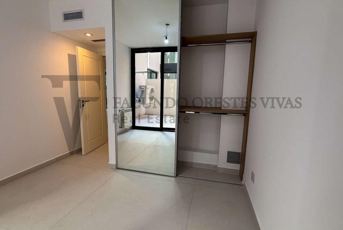 VENTA – DEPARTAMENTO – 4 AMBIENTES – BARRIO NAON – MATADEROS – PATIO