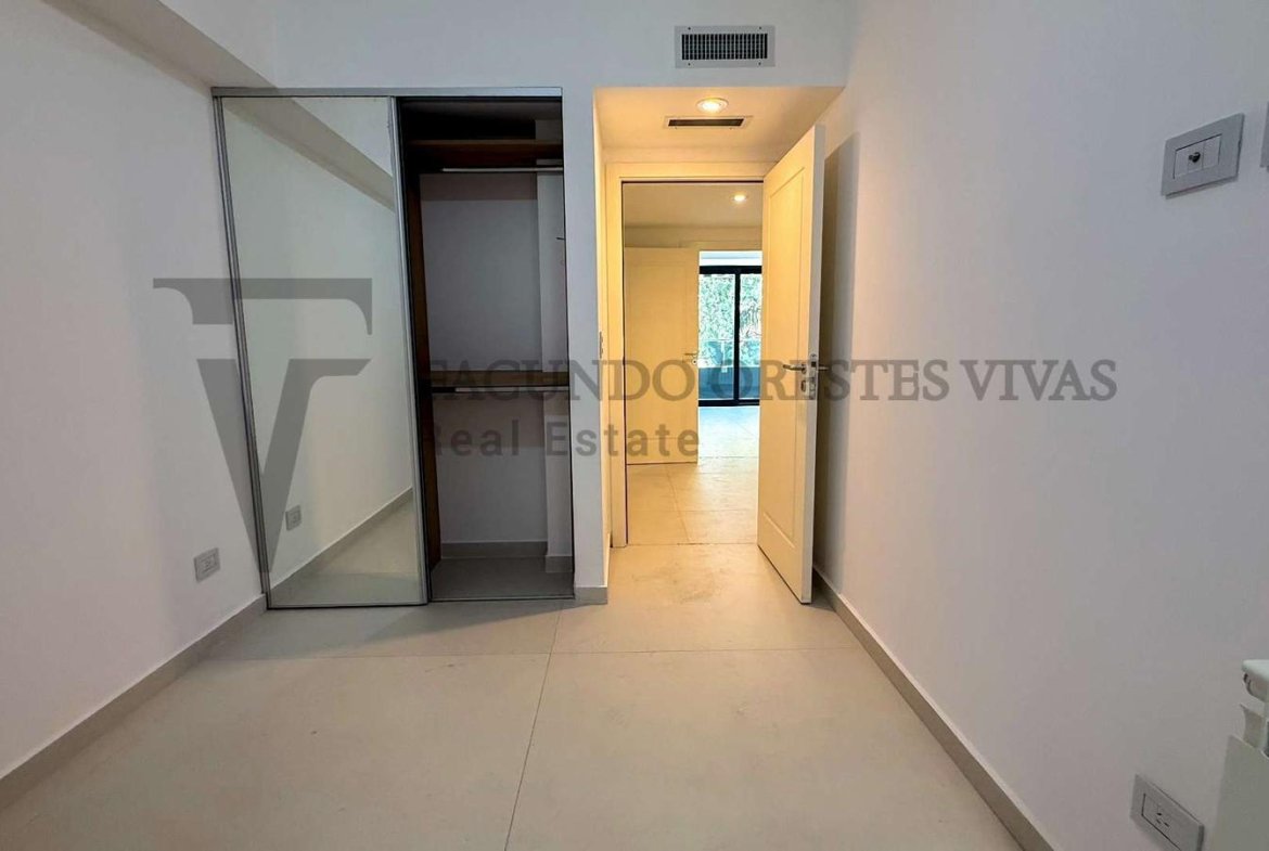 VENTA – DEPARTAMENTO – 4 AMBIENTES – BARRIO NAON – MATADEROS – PATIO