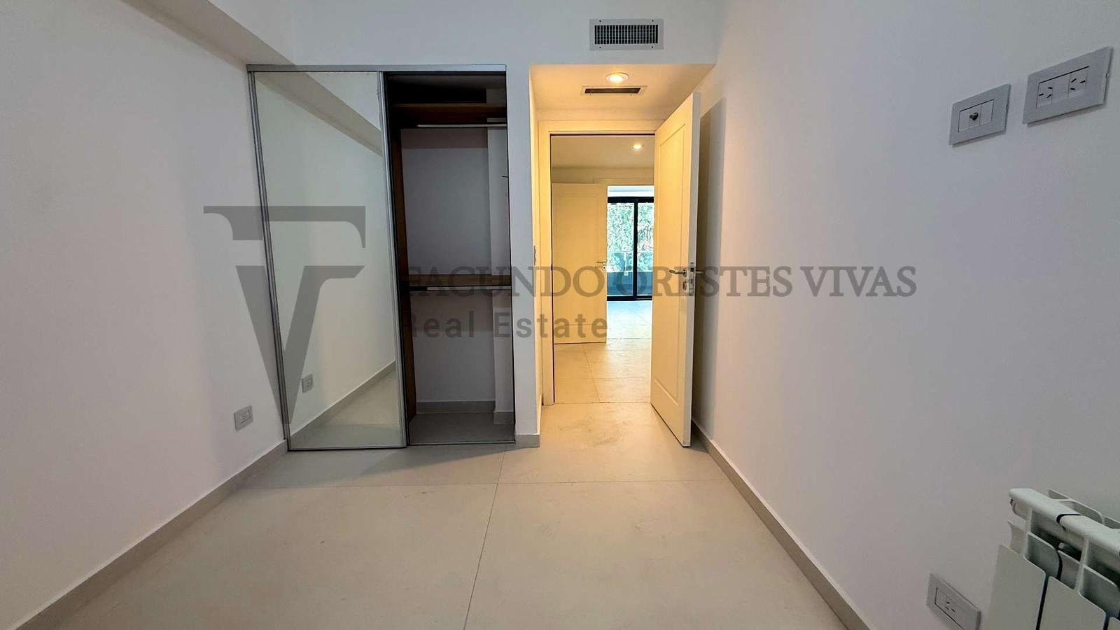 VENTA – DEPARTAMENTO – 4 AMBIENTES – BARRIO NAON – MATADEROS – PATIO