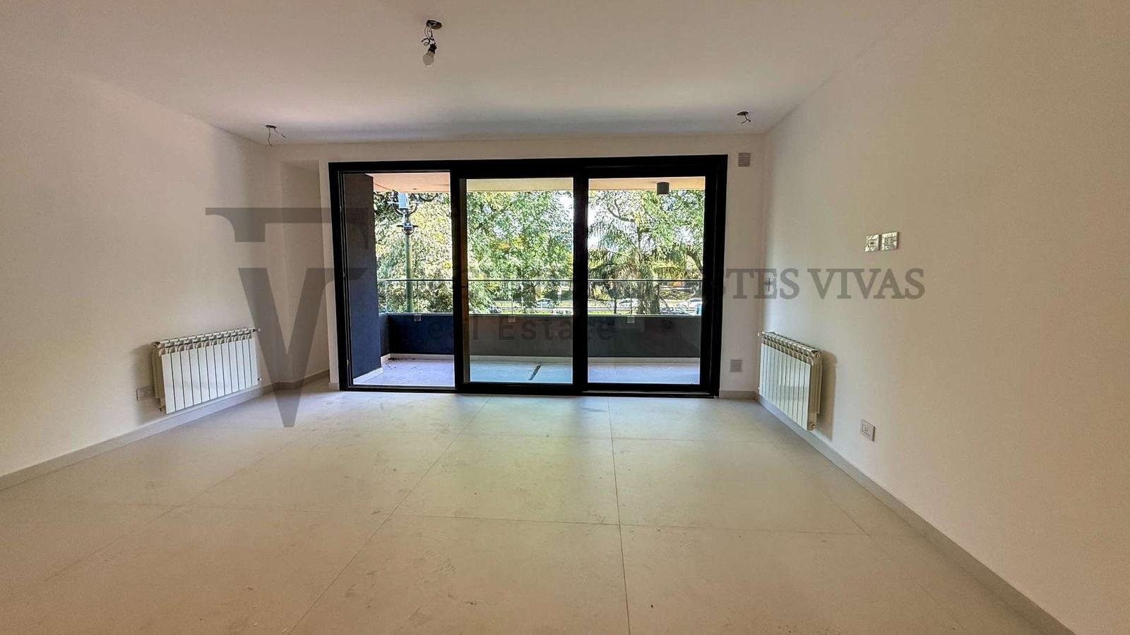 VENTA – DEPARTAMENTO – 4 AMBIENTES – BARRIO NAON – MATADEROS – PATIO
