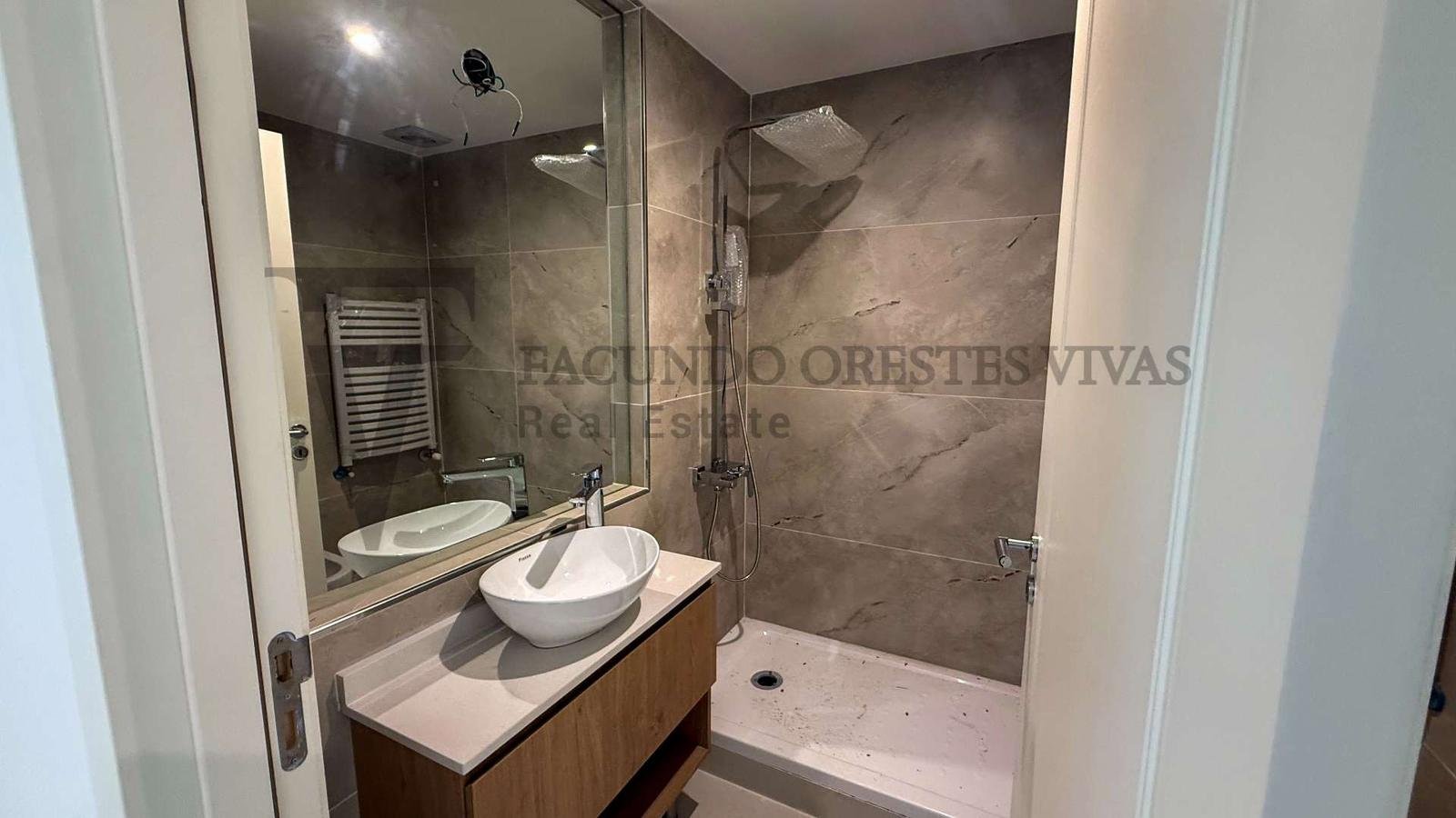 VENTA – DEPARTAMENTO – 4 AMBIENTES – BARRIO NAON – MATADEROS – PATIO