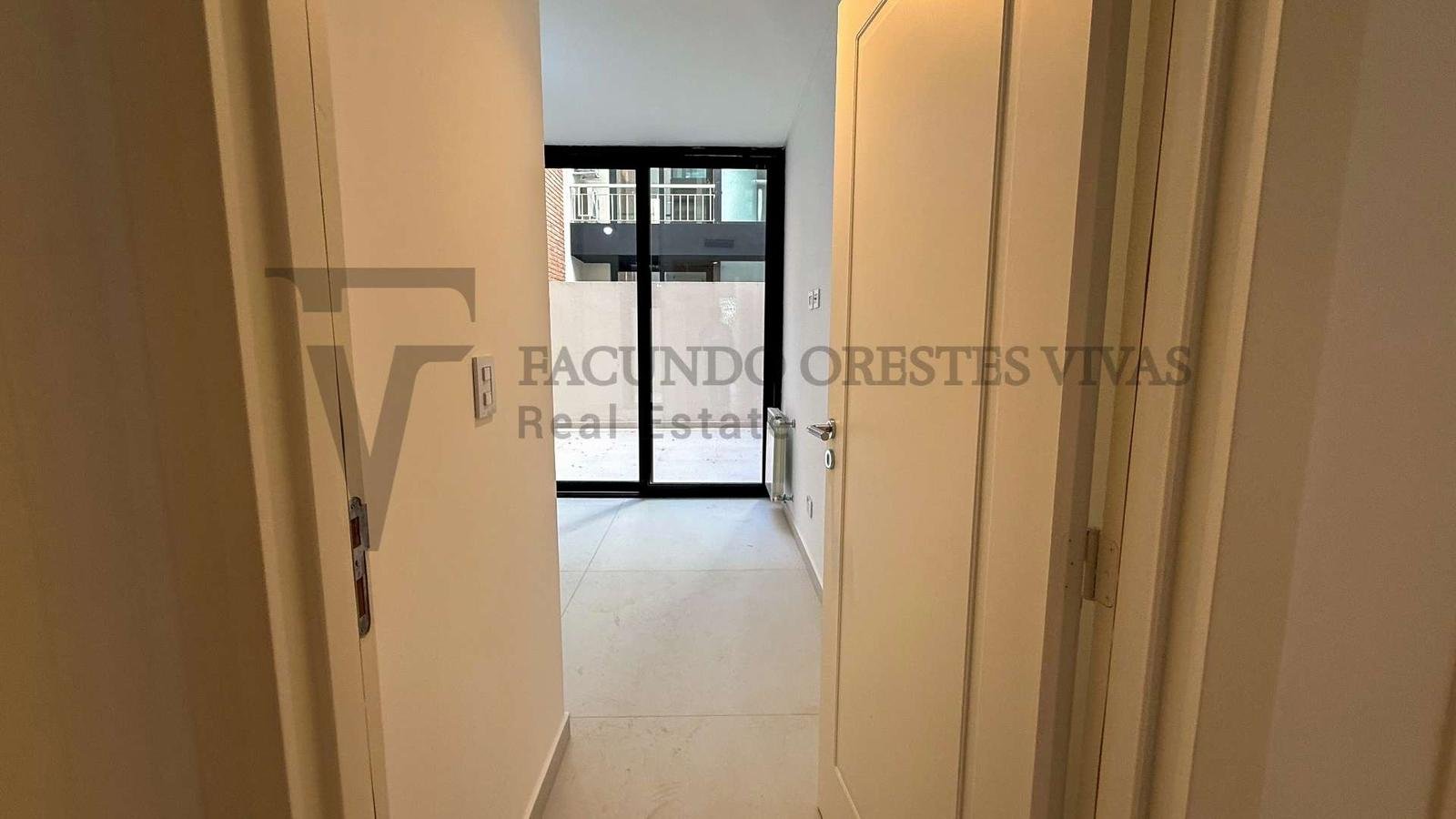 VENTA – DEPARTAMENTO – 4 AMBIENTES – BARRIO NAON – MATADEROS – PATIO