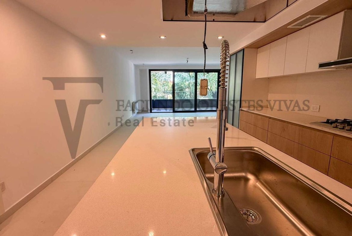 VENTA – DEPARTAMENTO – 4 AMBIENTES – BARRIO NAON – MATADEROS – PATIO