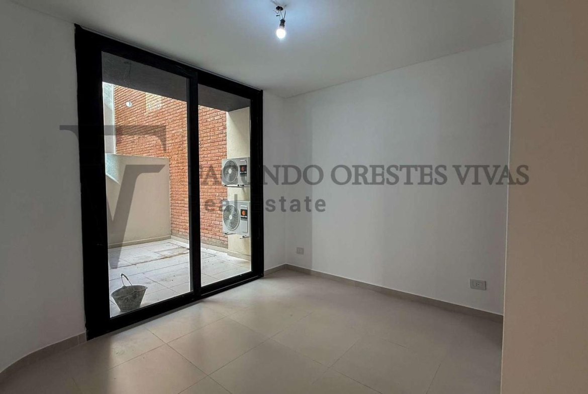VENTA – DEPARTAMENTO – 2 AMBIENTES – BARRIO NAON – MATADEROS – PATIO