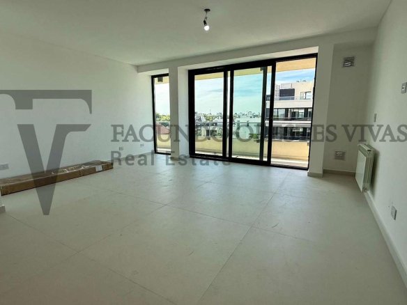 VENTA – DEPARTAMENTO – 4 AMBIENTES – BARRIO NAON – MATADEROS – BALCON