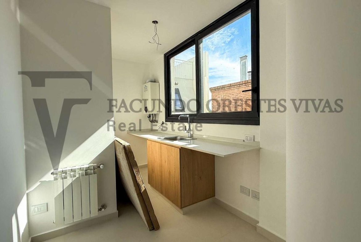 VENTA – DEPARTAMENTO – 4 AMBIENTES – BARRIO NAON – MATADEROS – BALCON