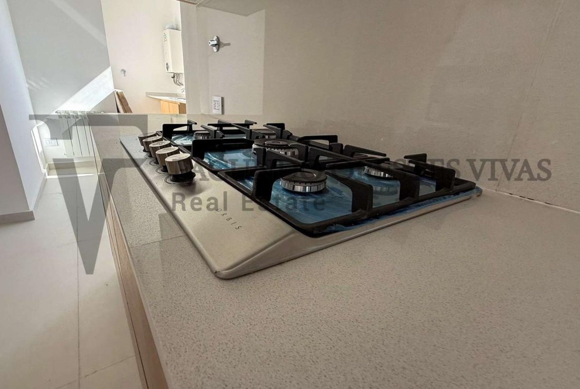 VENTA – DEPARTAMENTO – 4 AMBIENTES – BARRIO NAON – MATADEROS – BALCON