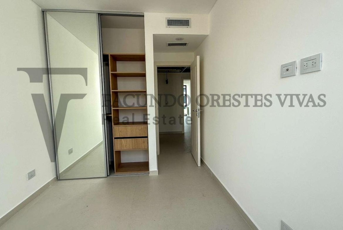VENTA – DEPARTAMENTO – 4 AMBIENTES – BARRIO NAON – MATADEROS – BALCON