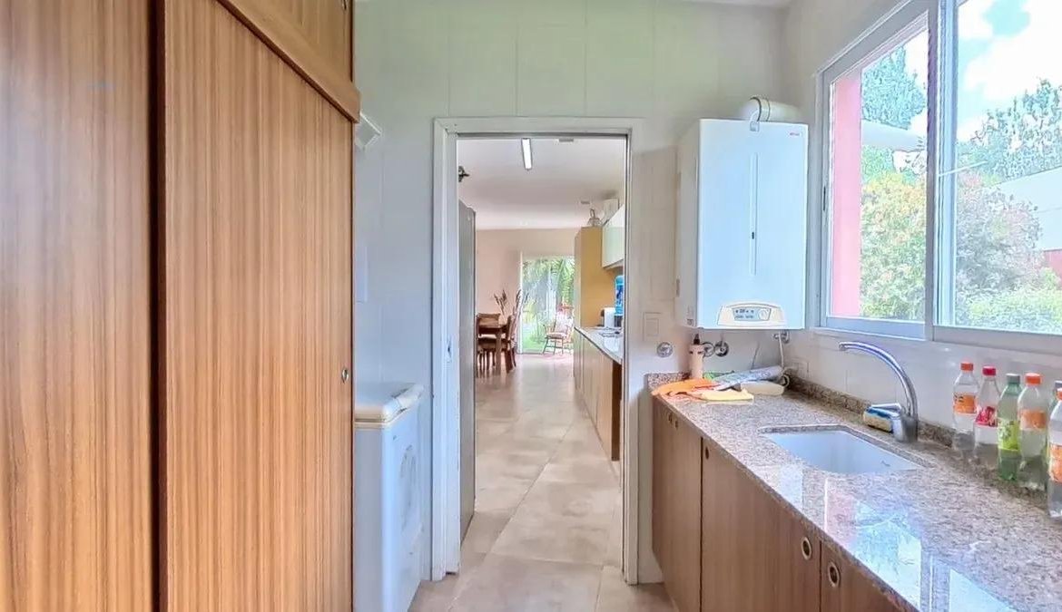Casa en Venta Miralagos 5 ambientes