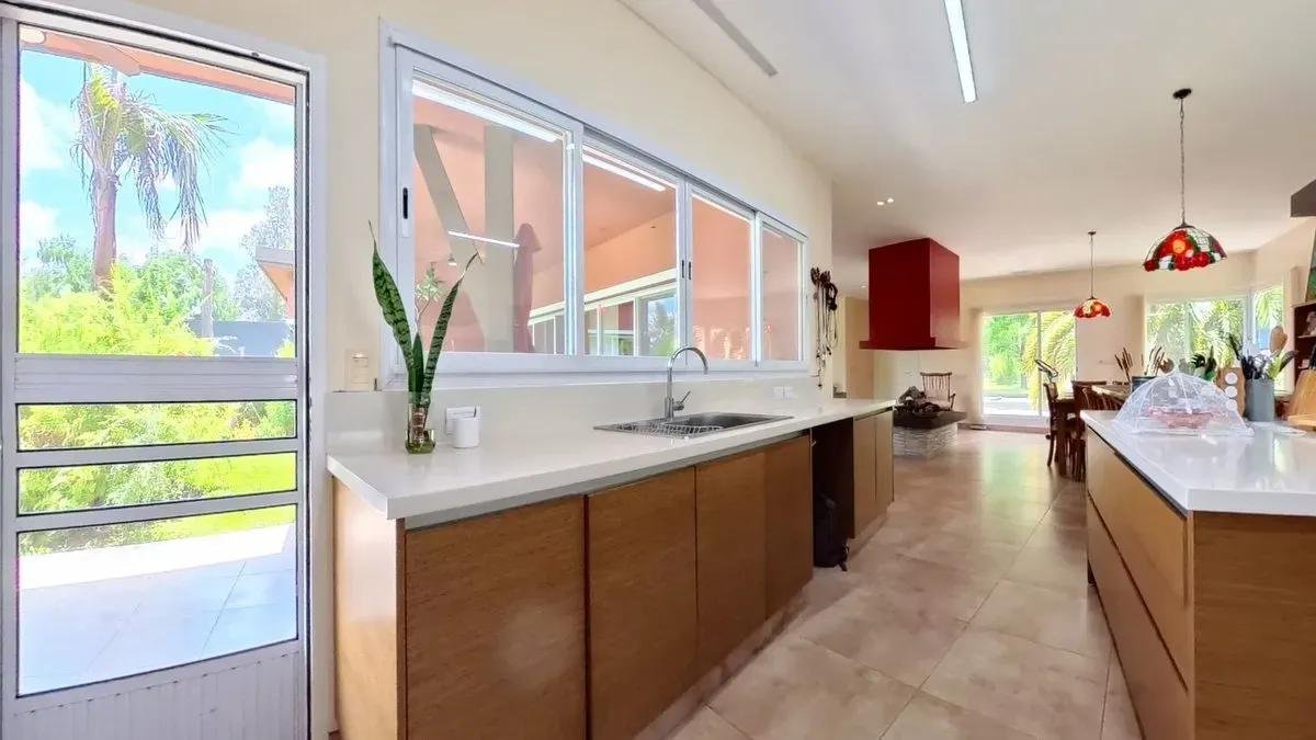 Casa en Venta Miralagos 5 ambientes