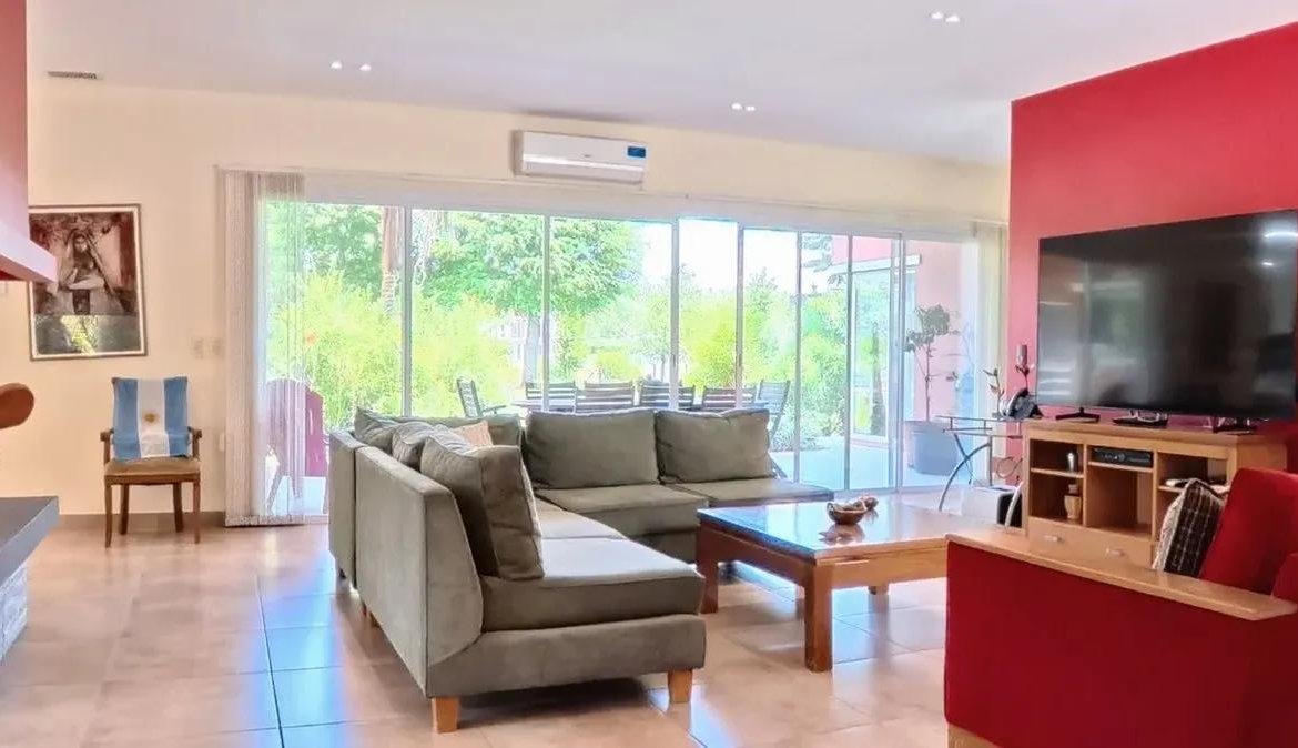 Casa en Venta Miralagos 5 ambientes