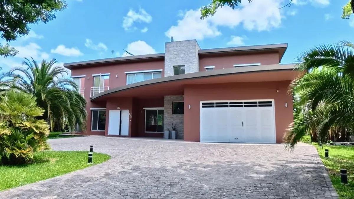 Casa en Venta Miralagos 5 ambientes