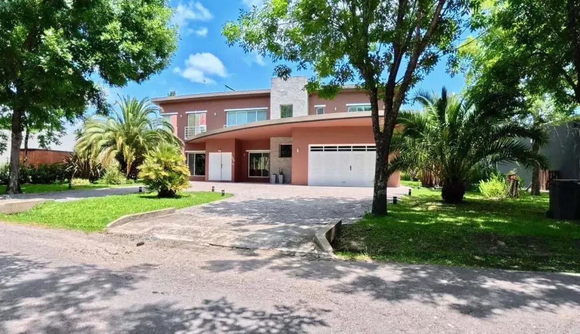 Casa en Venta Miralagos 5 ambientes