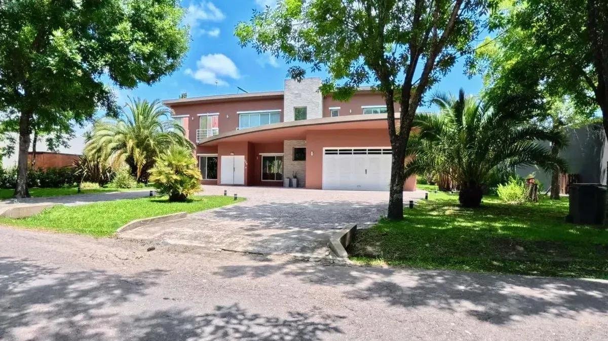 Casa en Venta Miralagos 5 ambientes