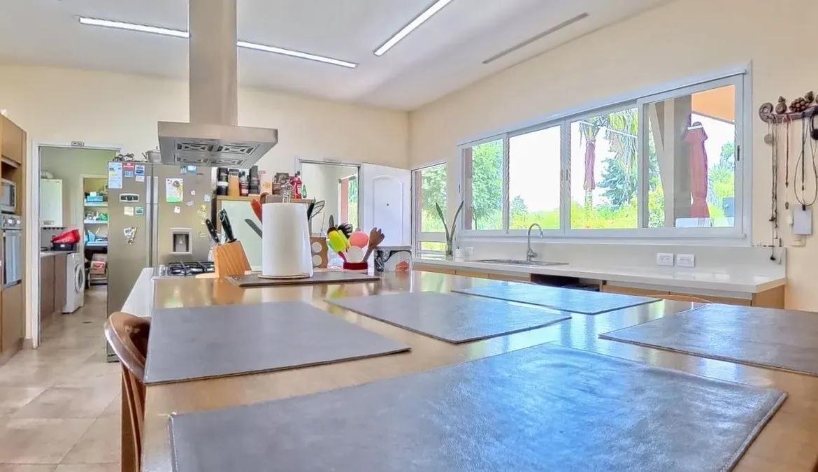Casa en Venta Miralagos 5 ambientes