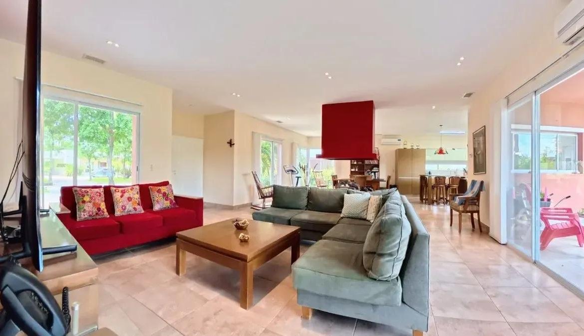 Casa en Venta Miralagos 5 ambientes