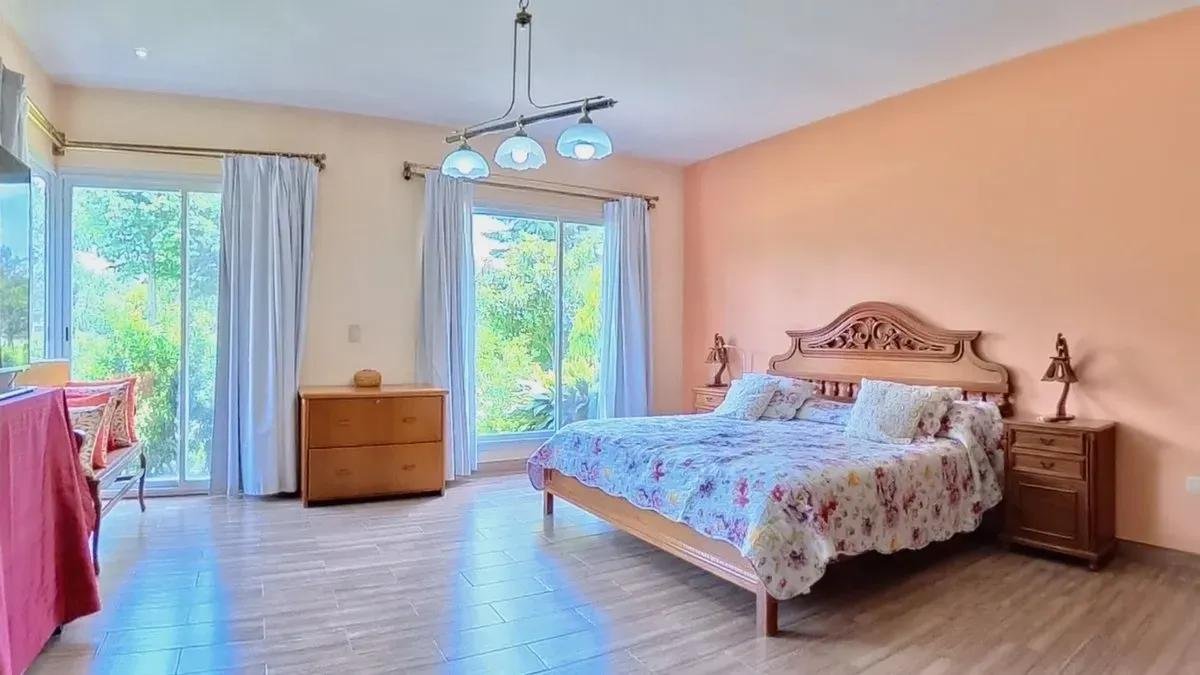 Casa en Venta Miralagos 5 ambientes