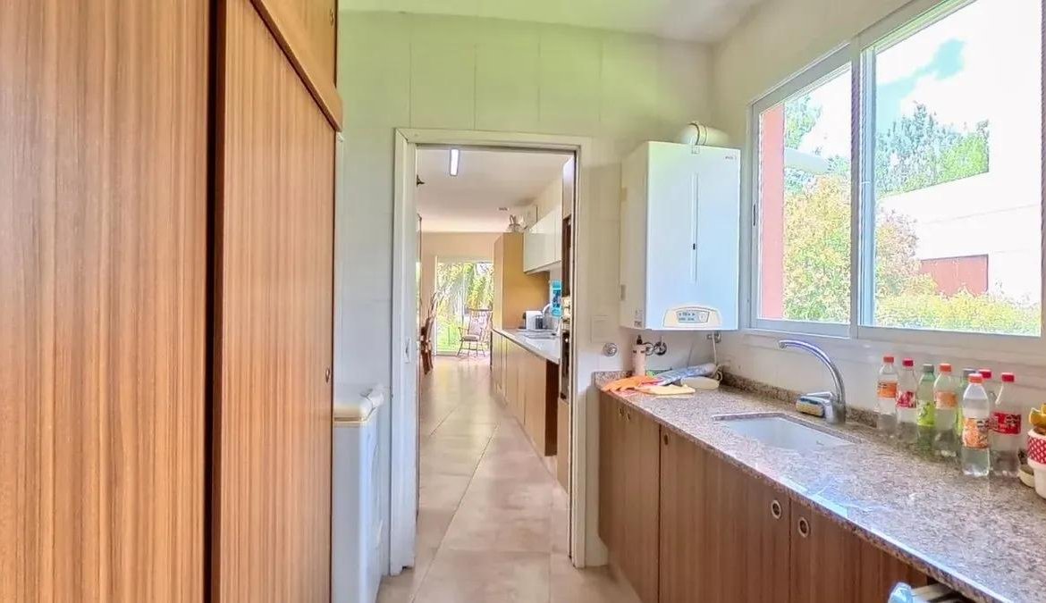 Casa en Venta Miralagos 5 ambientes