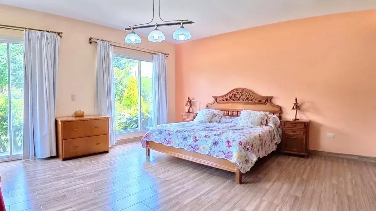 Casa en Venta Miralagos 5 ambientes