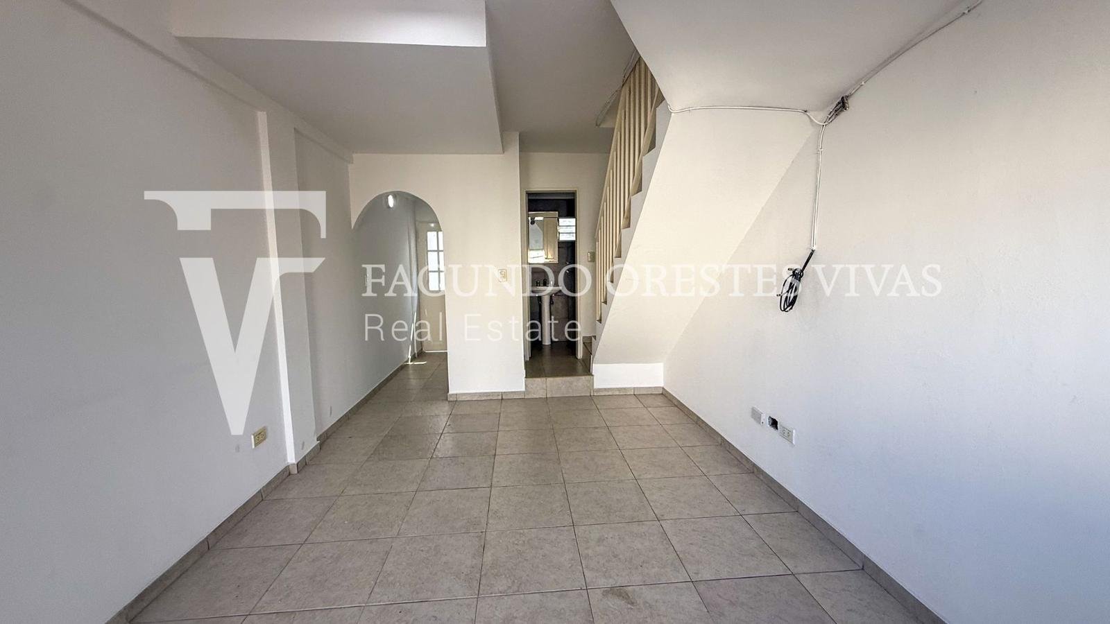 VENTA-PH-SIN EXPENSAS-ENTRADA INDEPENDIENTE-LOMAS DEL MIRADOR-