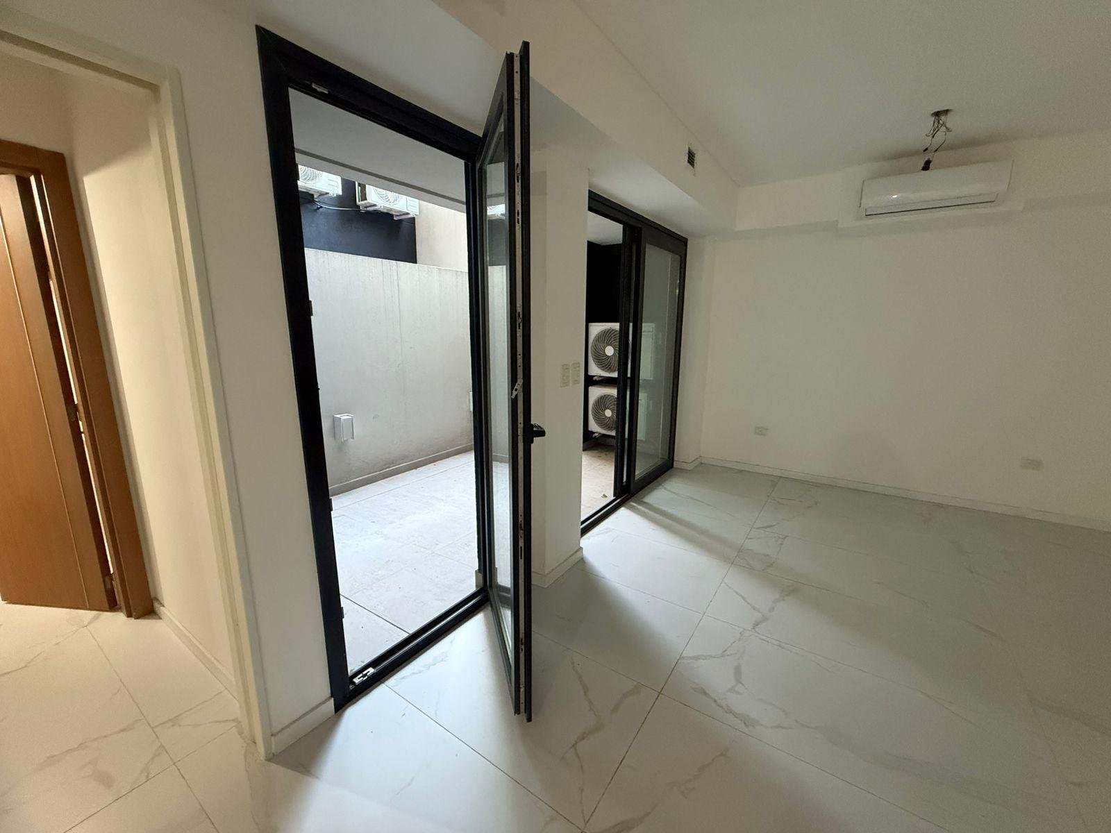 ALQUIER – MONOAMBIENTE – AIRE ACONDICIONADO – PATIO – CATEGORÍA – BARRIO NAÓN – MATADEROS