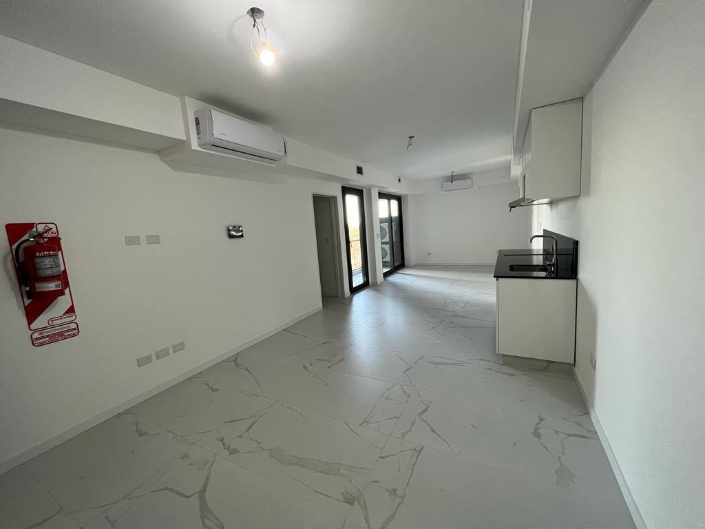 ALQUIER – MONOAMBIENTE – AIRE ACONDICIONADO – PATIO – CATEGORÍA – BARRIO NAÓN – MATADEROS