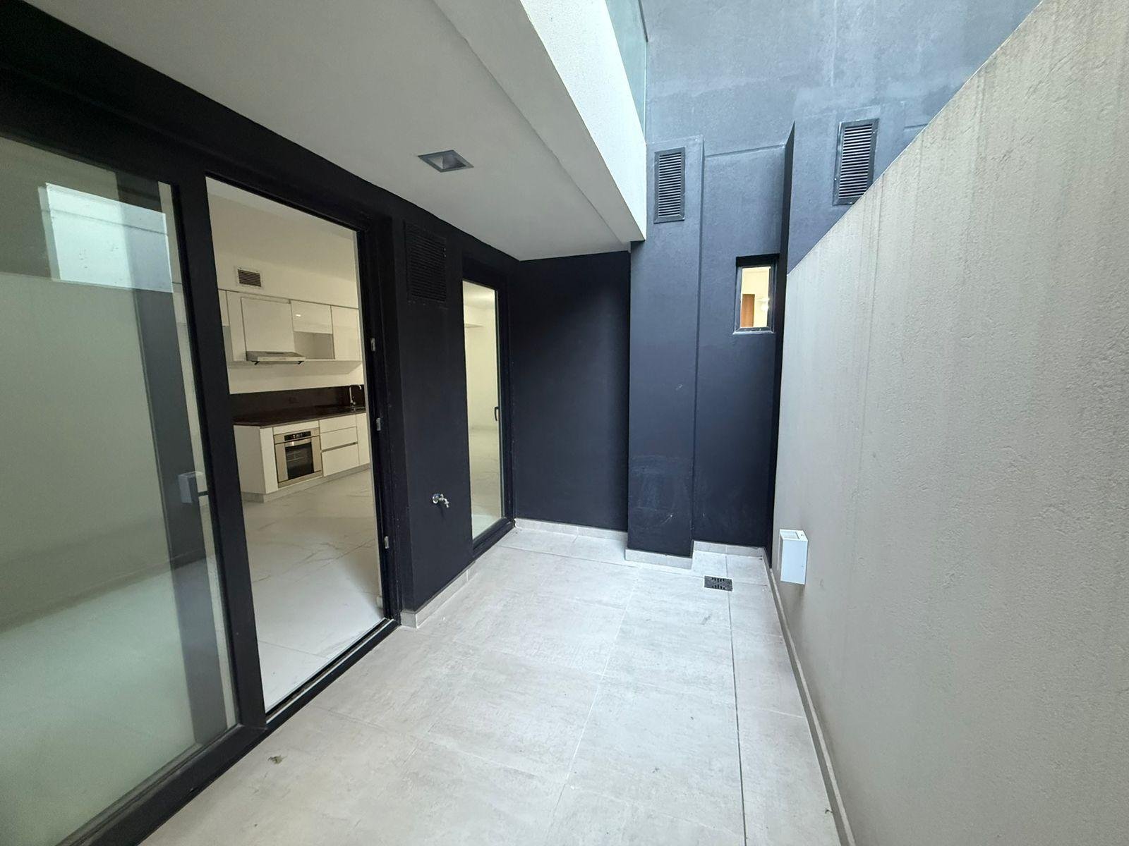 ALQUIER – MONOAMBIENTE – AIRE ACONDICIONADO – PATIO – CATEGORÍA – BARRIO NAÓN – MATADEROS