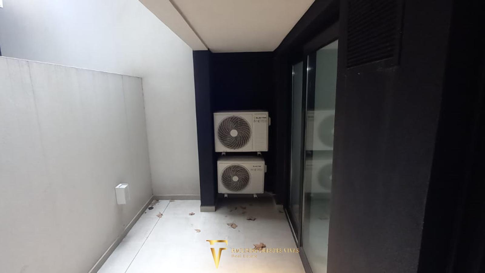 ALQUIER – MONOAMBIENTE – AIRE ACONDICIONADO – PATIO – CATEGORÍA – BARRIO NAÓN – MATADEROS