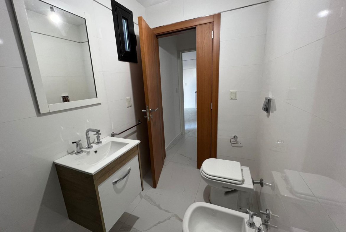 ALQUIER – MONOAMBIENTE – AIRE ACONDICIONADO – PATIO – CATEGORÍA – BARRIO NAÓN – MATADEROS
