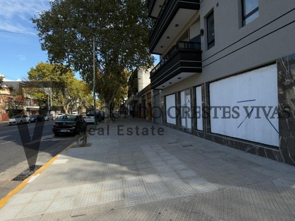 ALQUILER – LOCAL – A ESTRENAR – LINIERS – GAS – EXCELENTE UBICACIÓN – LINIERS